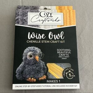 Wise Owl Chenille Stem Craft Kit - Gray & Yellow